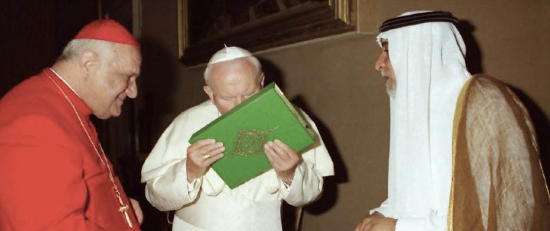 Prije 25 godina: Ivan Pavao II. i poljubac Kurana